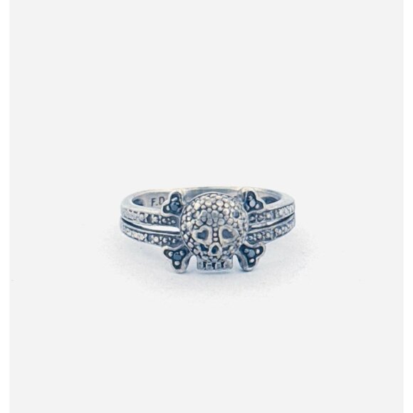 Estate Sterling Silver 925 Skull & Crossbones Ring, Size 6.5, Gothic Punk Jewelr - Picture 1 of 9